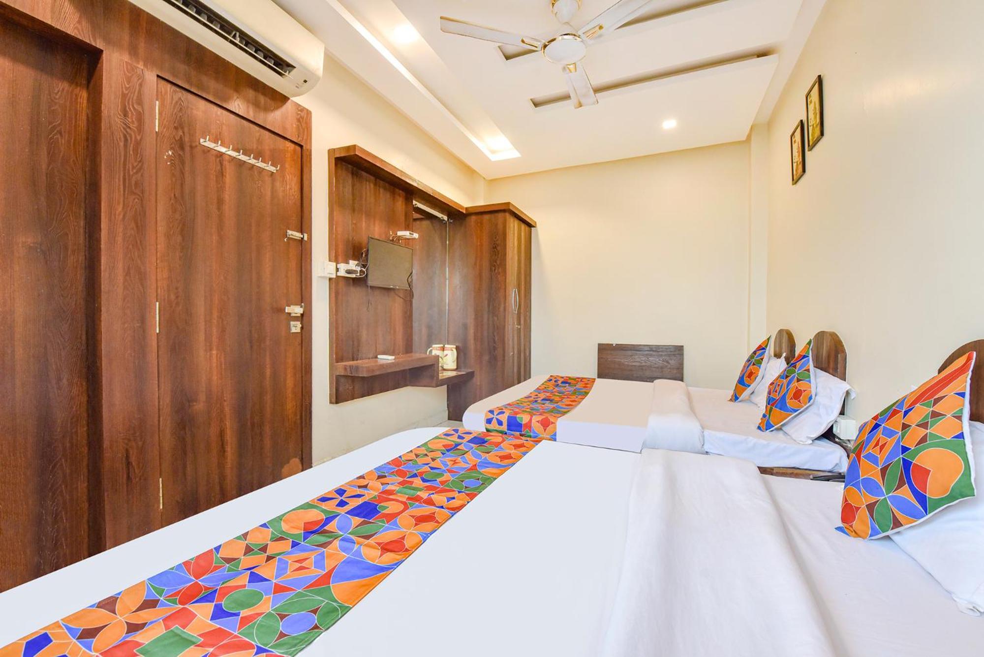 Fabexpress Ta Paradise Ujjain Exterior photo