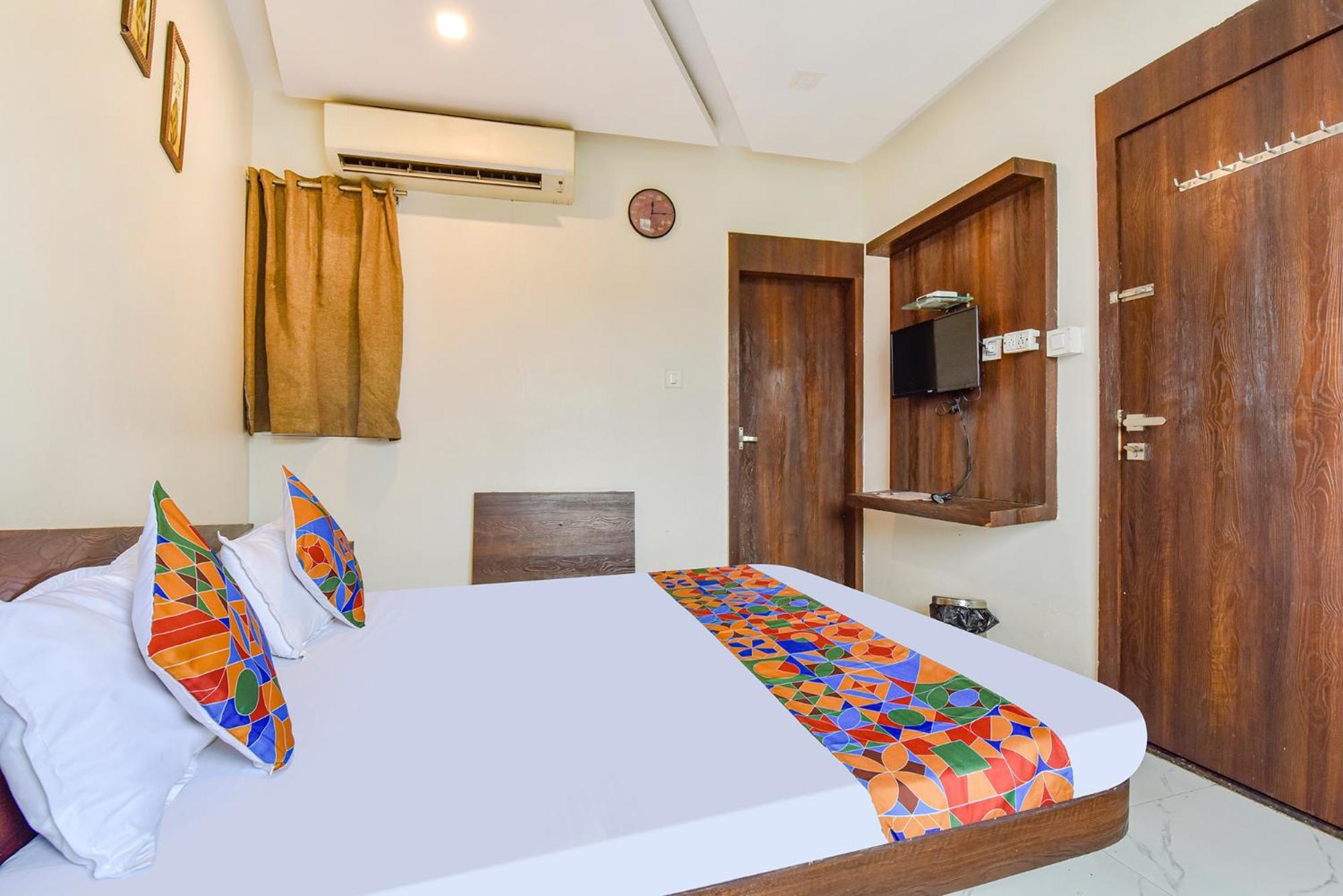 Fabexpress Ta Paradise Ujjain Exterior photo